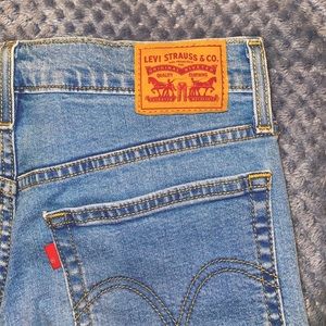 wedgie fit levi’s jeans